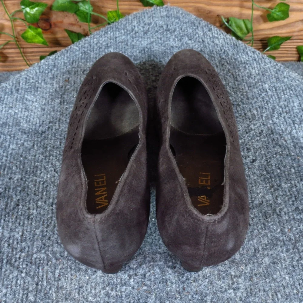 Vaneli Womens Size 6.5 Narrow Brown Suede‎ Heeled Pumps Dress Classic